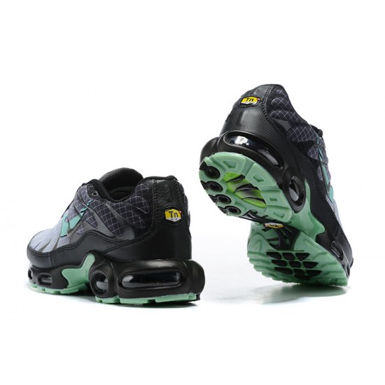 Sports Shoes Nike Air Max Plus Tn (M) Black Green CT1619-001