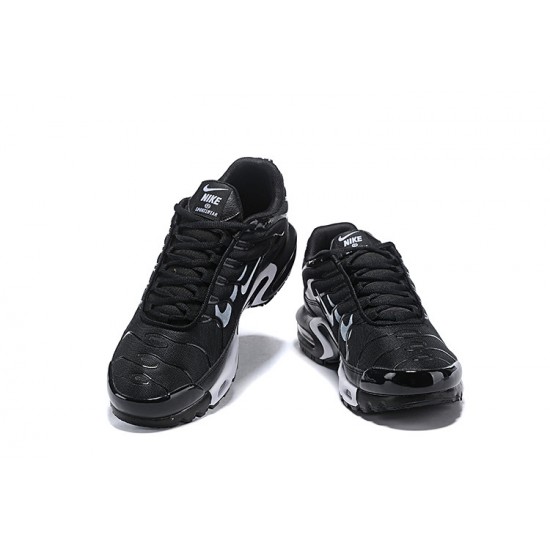 Sports Shoes Nike Air Max Plus Tn (M) Black White 815994-004