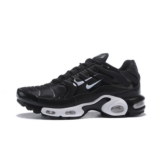 Sports Shoes Nike Air Max Plus Tn (M) Black and White