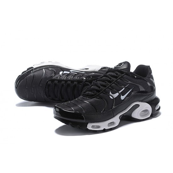 Sports Shoes Nike Air Max Plus Tn (M) Black and White