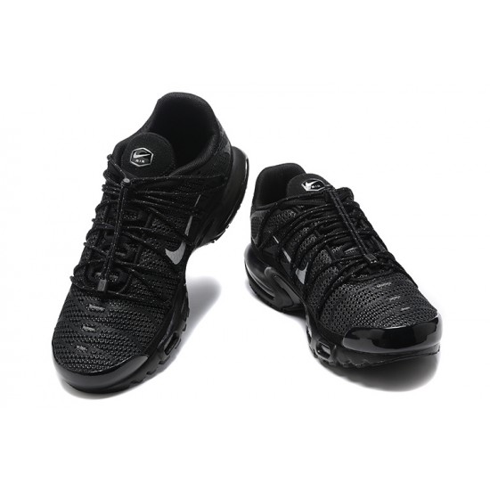 Sports Shoes Nike Air Max Plus Utility (M) Black